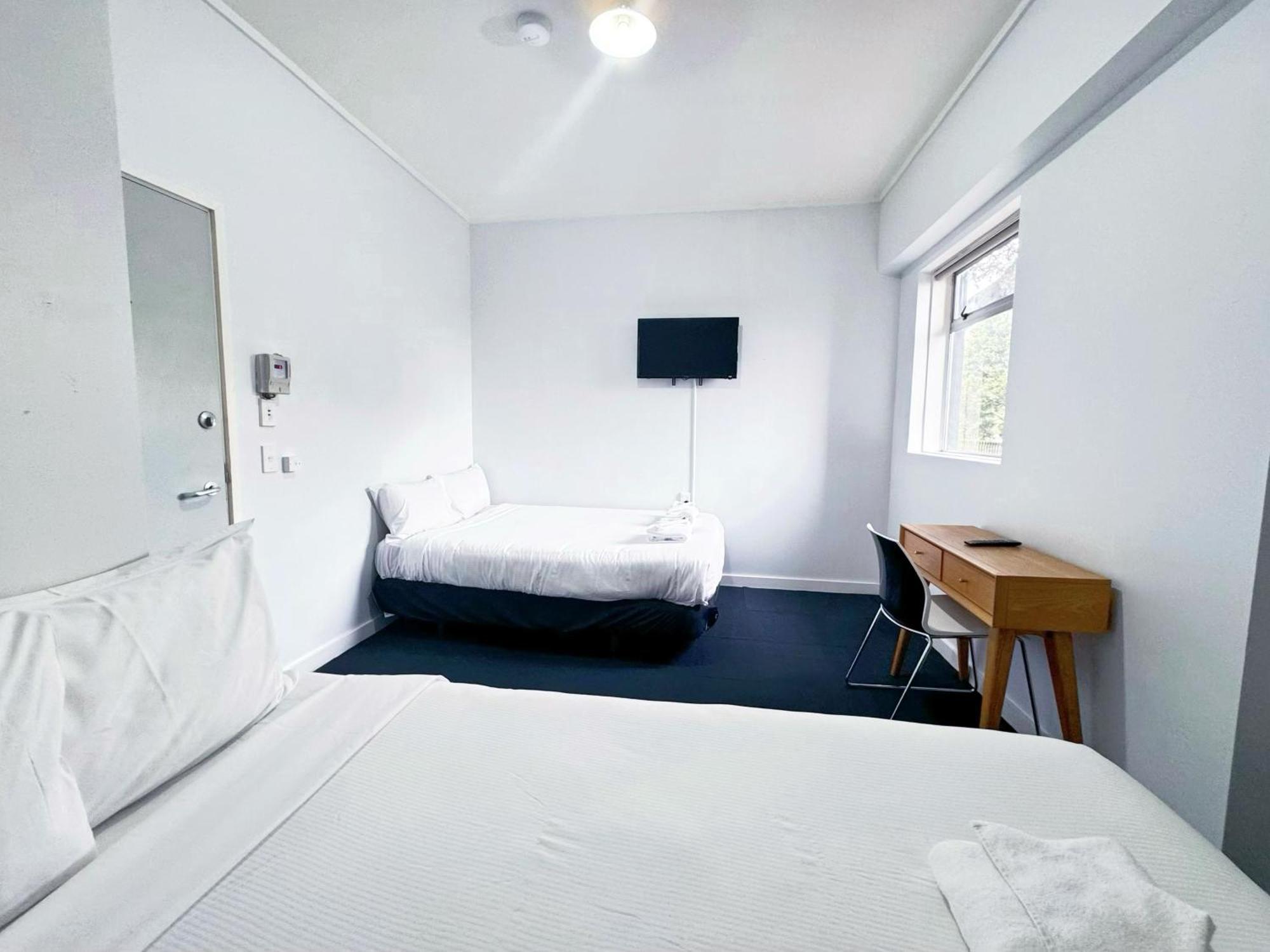 140 Ghuznee Hostel Веллингтон Экстерьер фото